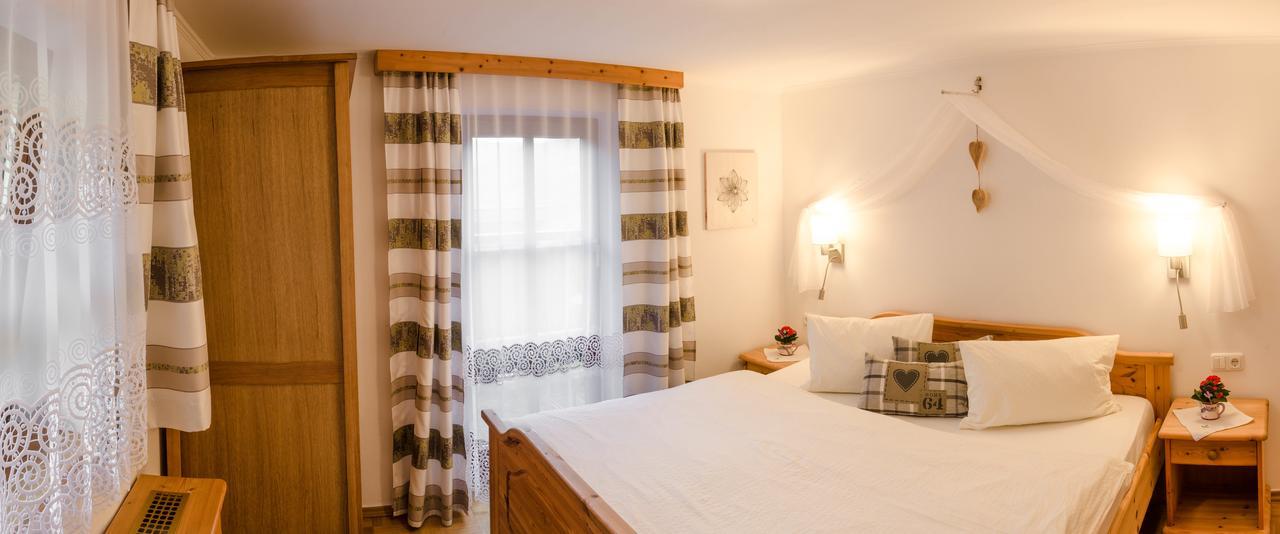 Brotzeitalm Apartment Пфарверфен Екстериор снимка